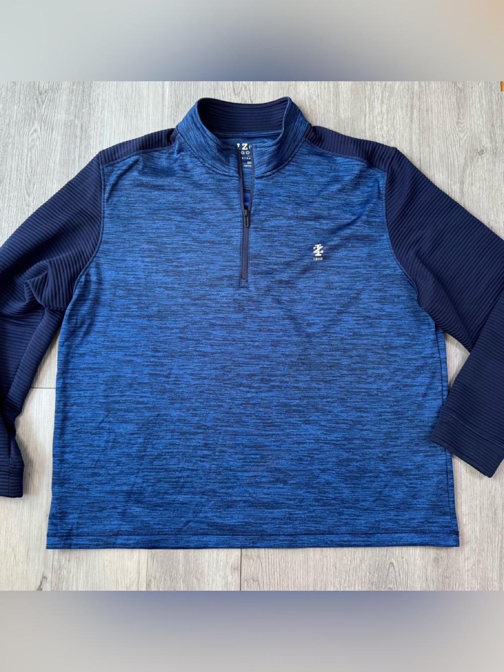 Izod Golf Men’s Blue Long Sleeve 1/4 Zip Pullover Sweatshirt Size XXL.